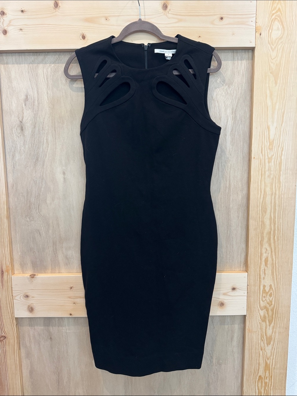 Diane Von Furstenberg Black Sleeveless Cutout Sheath Midi Dress